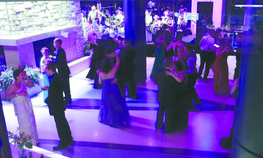 Guests+are+able+to+enjoy+many+forms+of+dancing+at+the+annual+Viennese+Ball.+