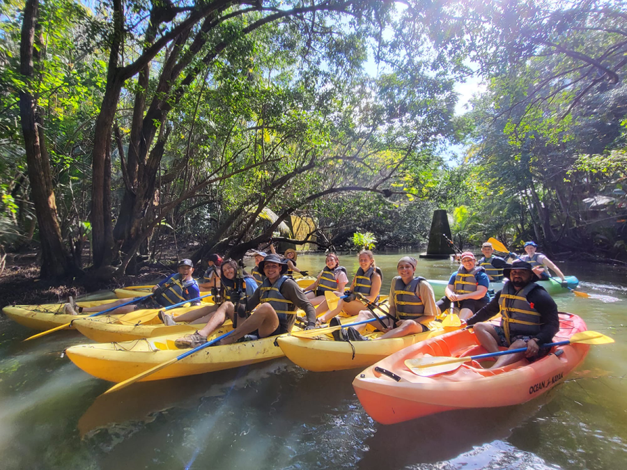 Students+on+the+trip+kayaking+while+in+Puerto+Rico.+