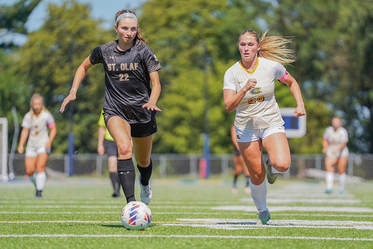 Fourth-year midfield and forward player Elise Pinewski competing at a previous game.