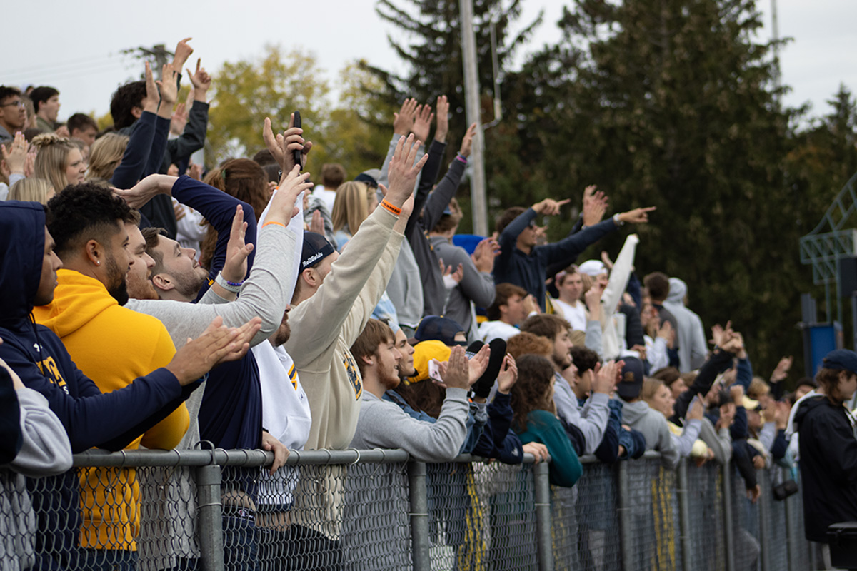 Image of the UW-Eau Claire vs. UW-Stevens Point Homecoming football game.