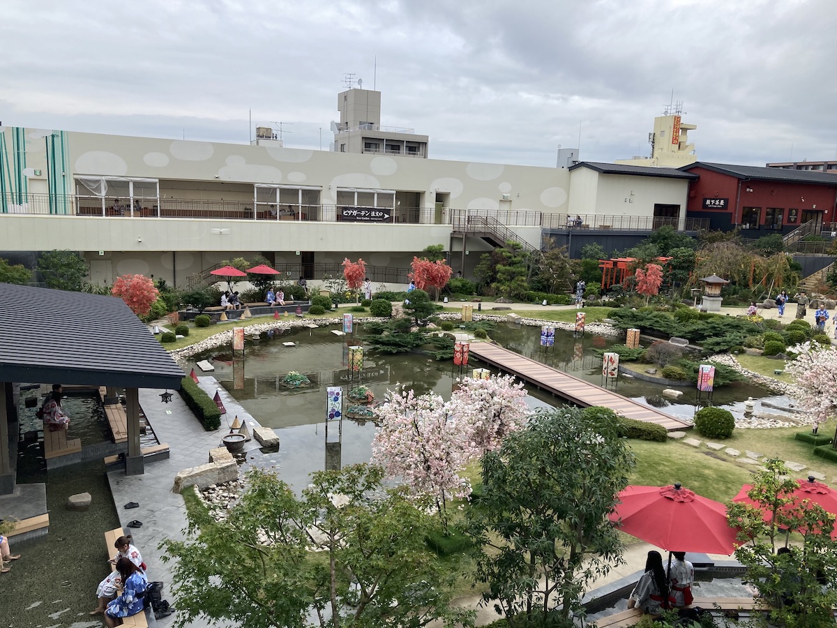 The rooftop Japanese Garden was the most peaceful place in the Solaniwa Onsen and I wish my mom could have visited it with me.